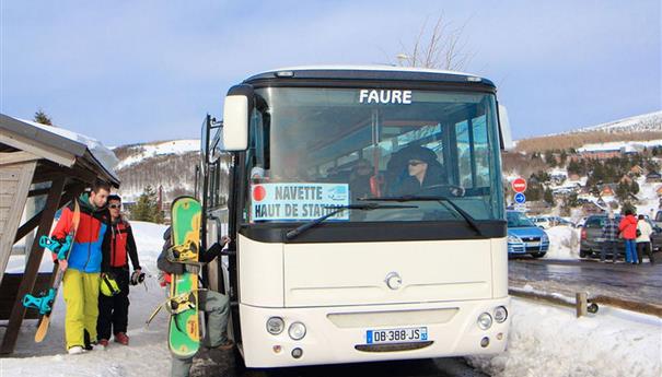 Le Chalet l'Anorak à Super Besse- service de navettes gratuites 