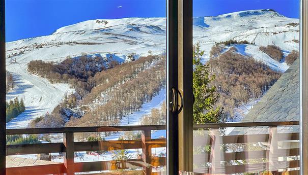 Chalet l'Anorak Super Besse, belle vue sur les pistes de ski