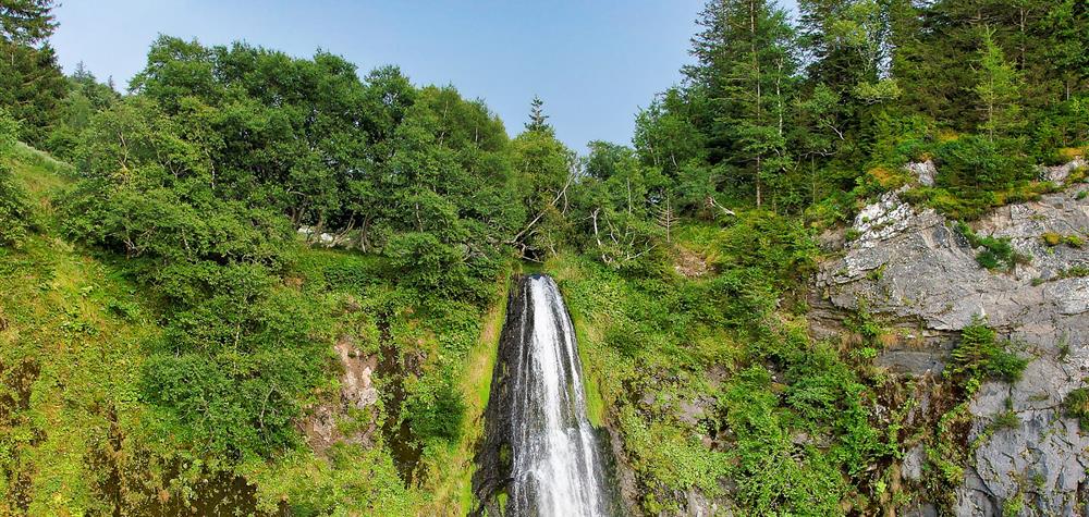 La Grande Cascade, naissance sur les pentes du plateau de Durbise